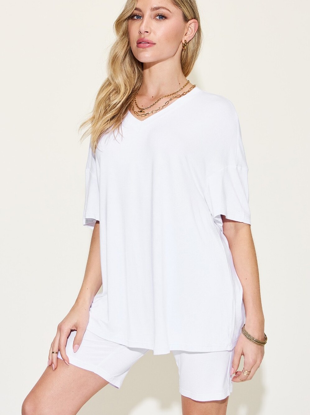 Easygoing V-Neck Shorts Set - White